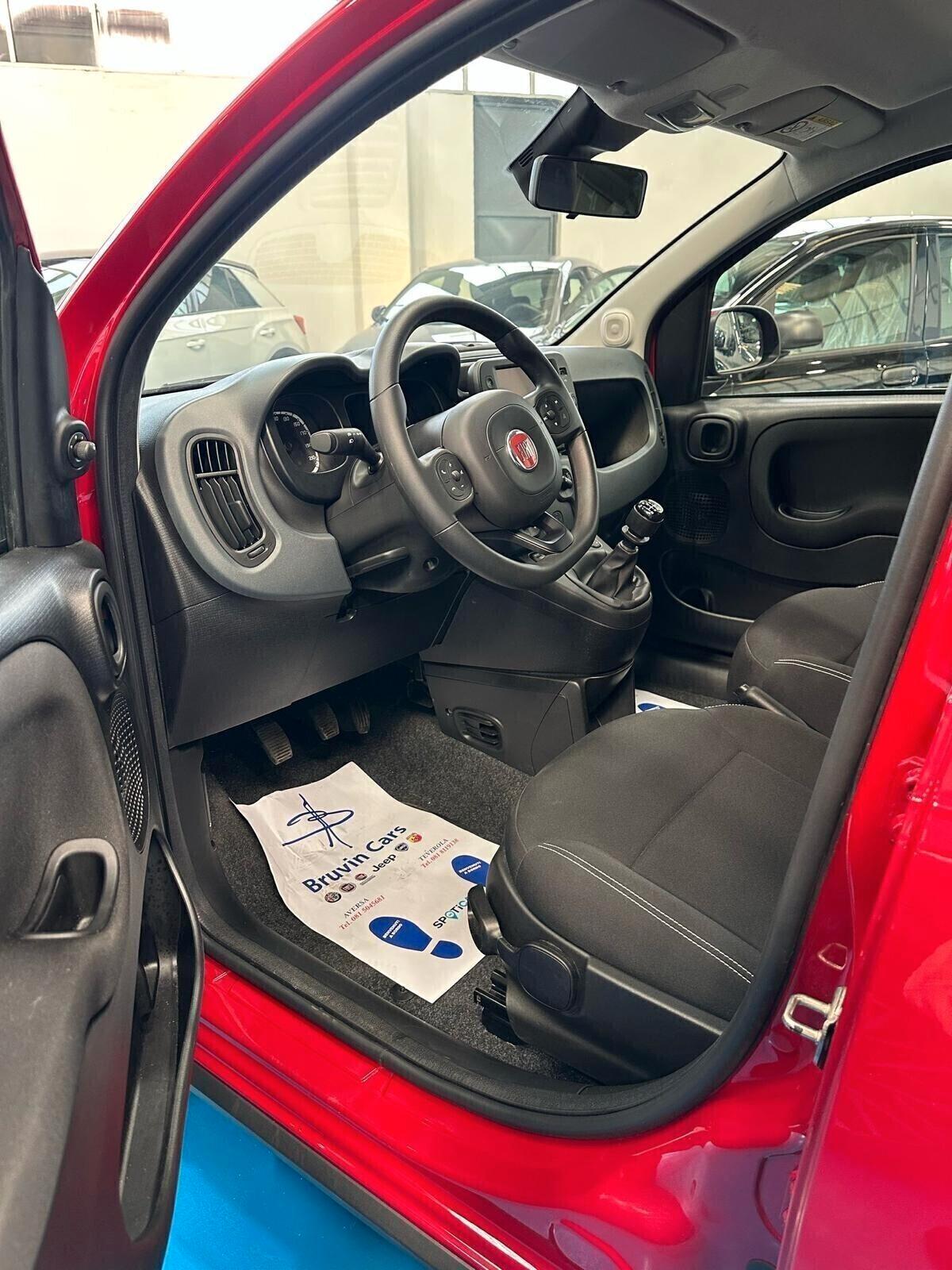 Fiat PANDA CROSS 1.0 HYBRID Km aziendale 2024