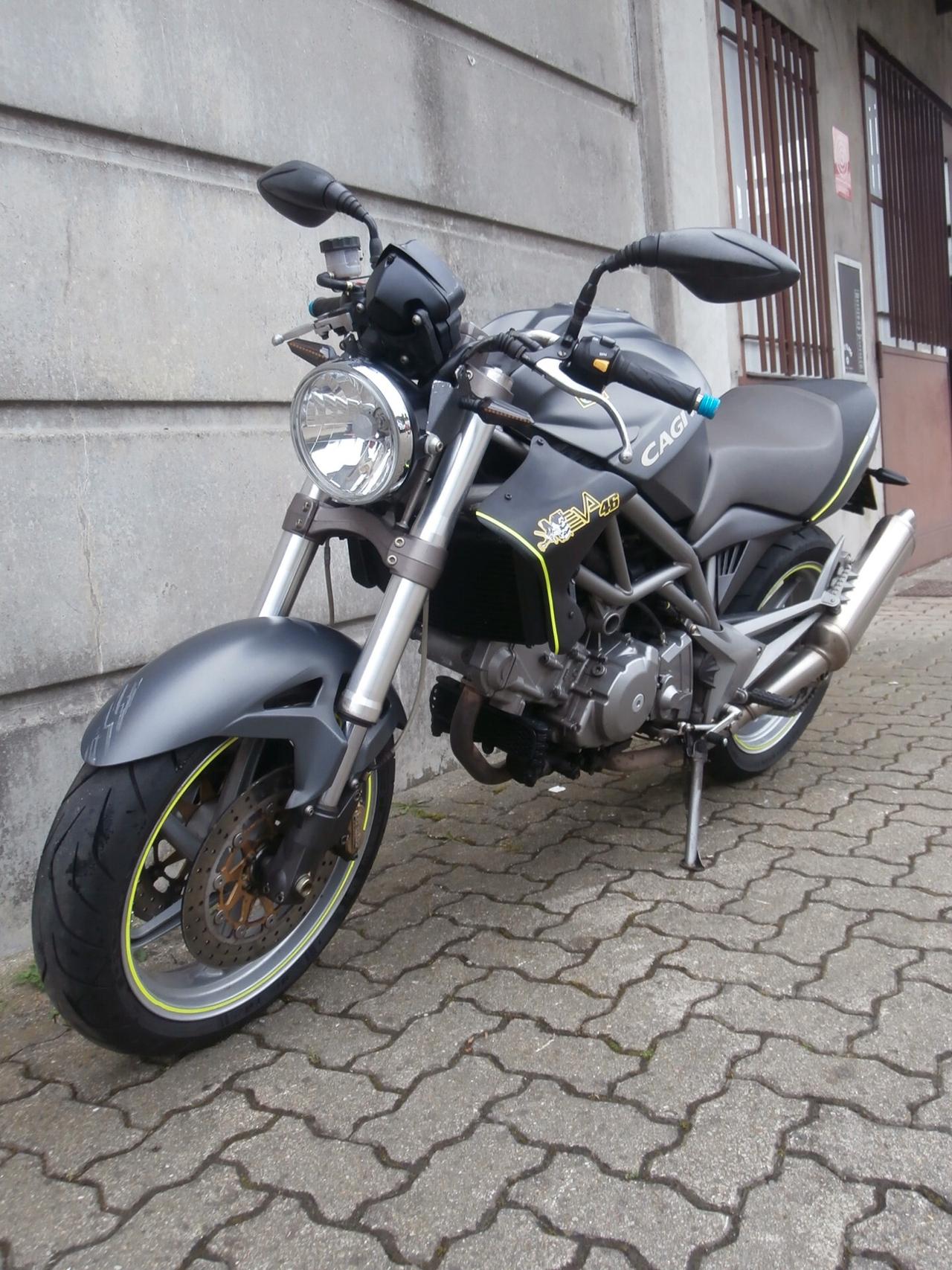 CAGIVA RAPTOR 650 del 2007 compreso trapasso-tagliando-garanzia