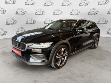 Volvo V60 Cross Country B4 (d) AWD automatico Plus