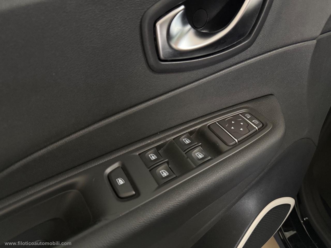 RENAULT Captur dCi 8V 90 CV Life BLUETOOTH - TAGLIANDATA