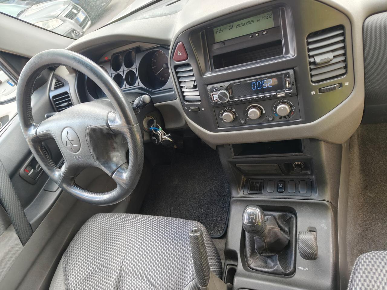 Mitsubishi Pajero 3.2 16V DI-D 3p. GLS2