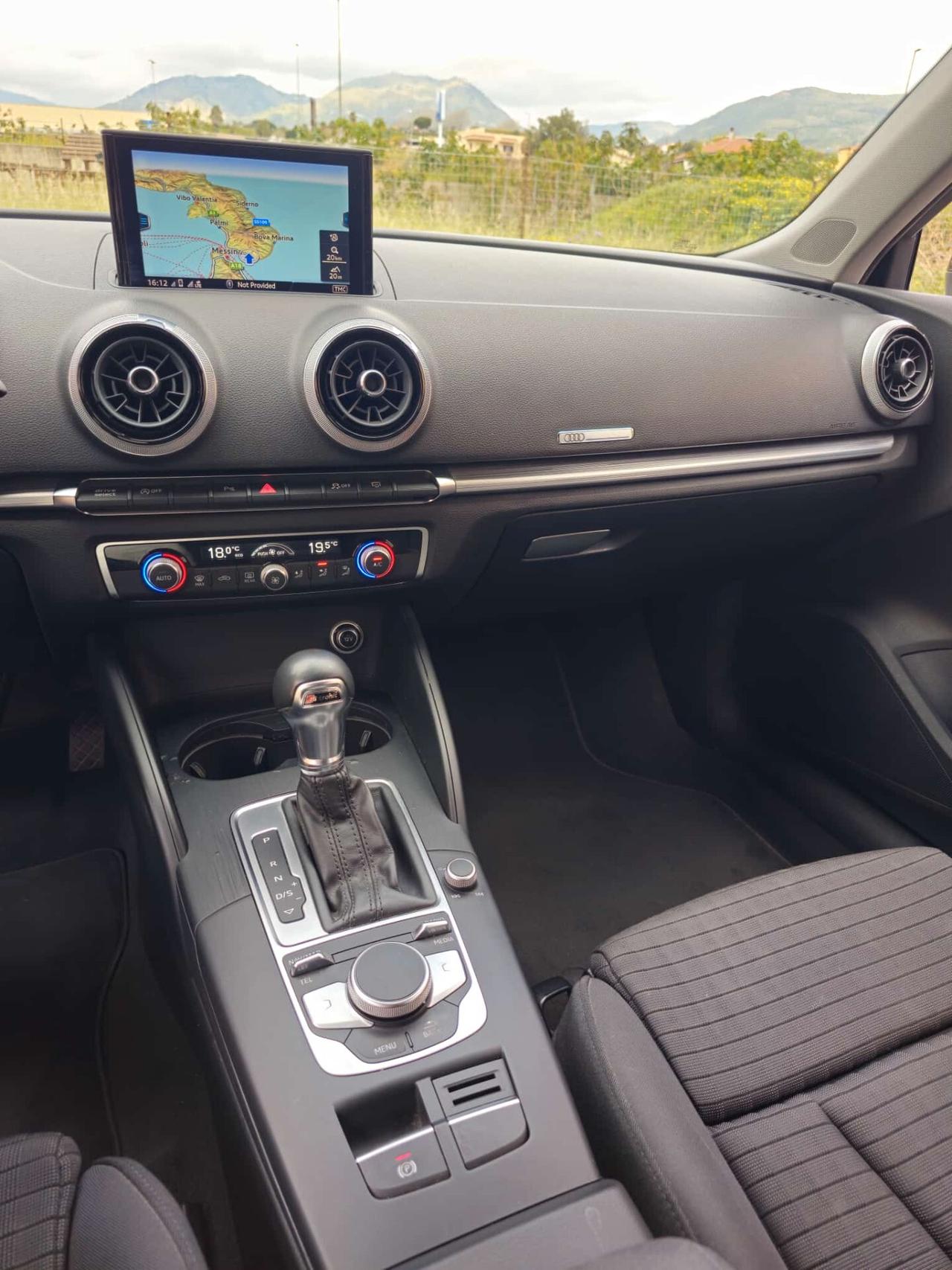 Audi A3 SPB 1.6 TDI 116 CV S tronic Sport