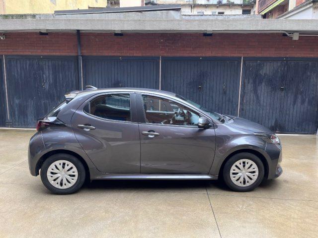 TOYOTA Yaris 1.0 5porte Active prezzo reale senza finanziamento