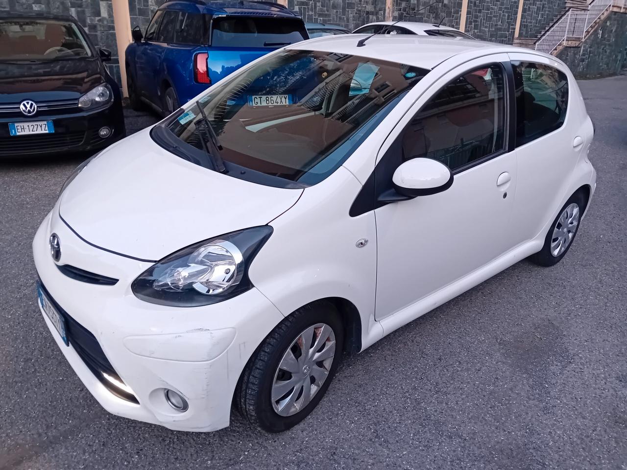 Toyota Aygo 1.0 12V VVT-i 5 porte Active Connect
