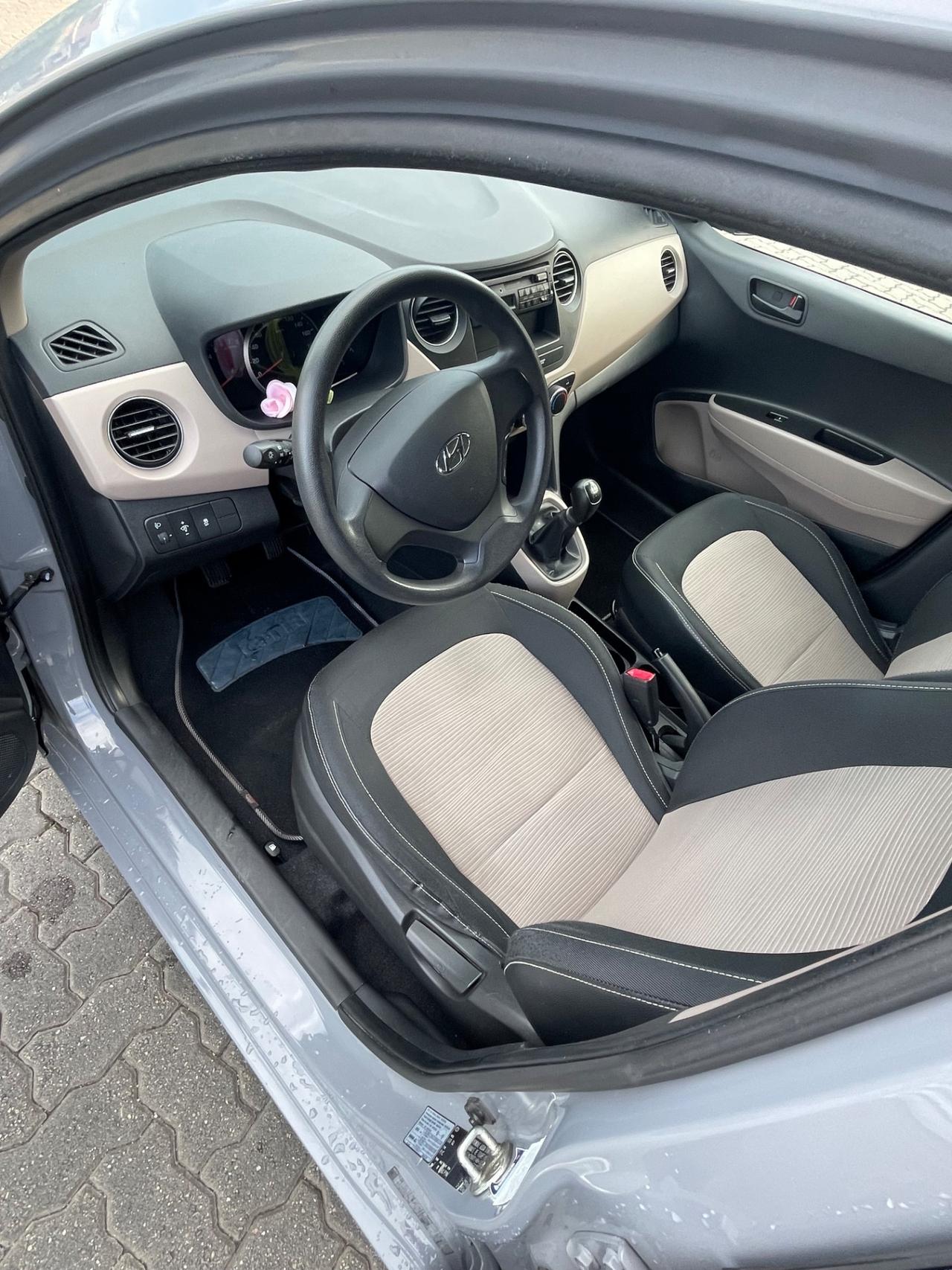 Hyundai i10 1.0 - SOLI 87..000 km PERFETTA