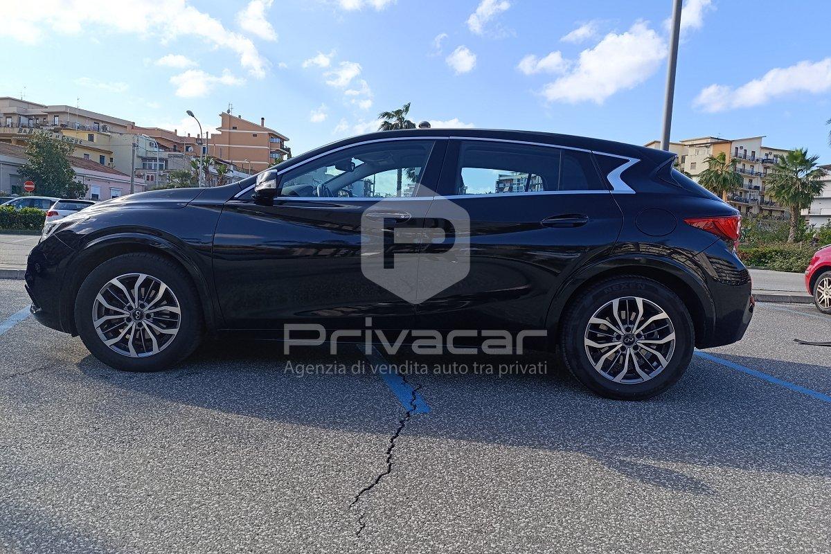 INFINITI Q30 1.5 diesel DCT Business