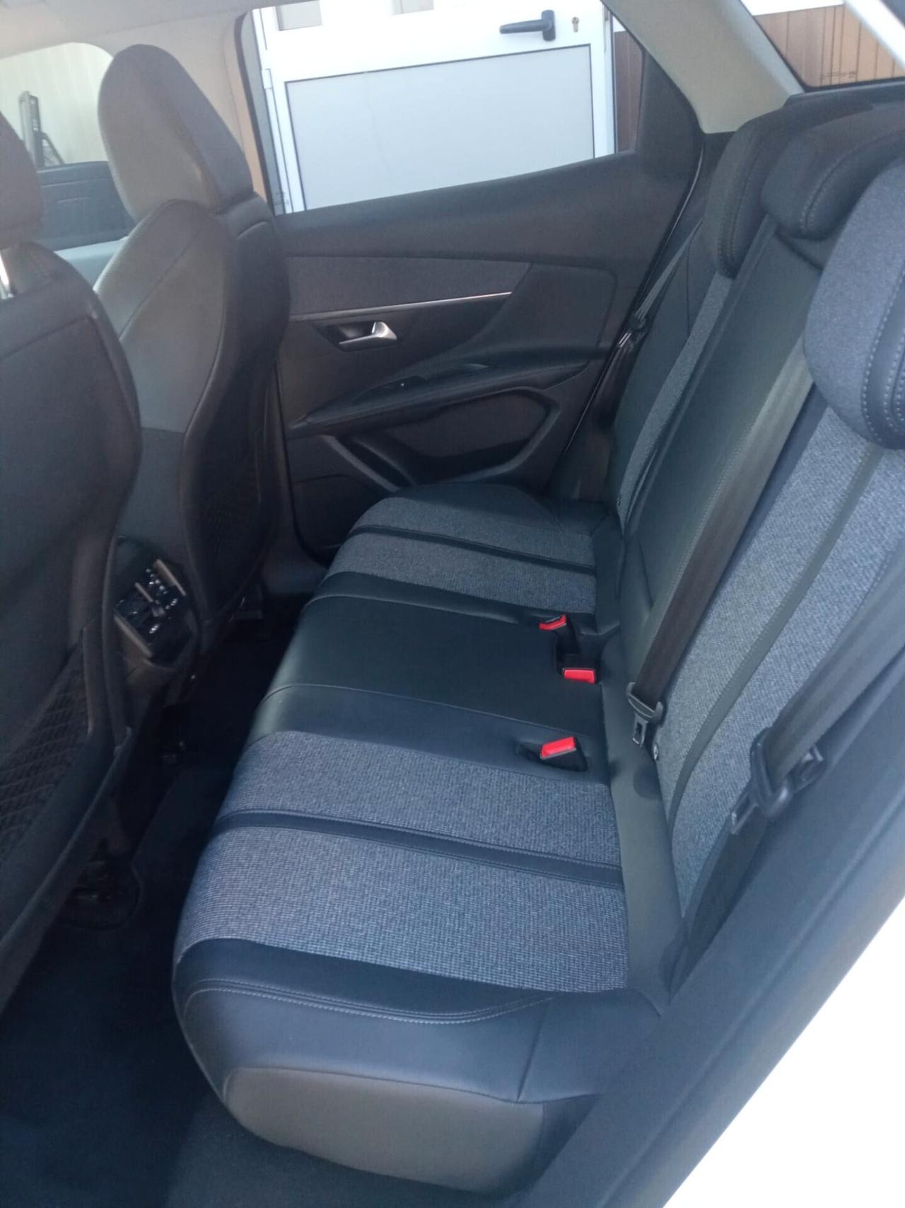 Peugeot 3008 PureTech turbo 130 Allure KM 65000