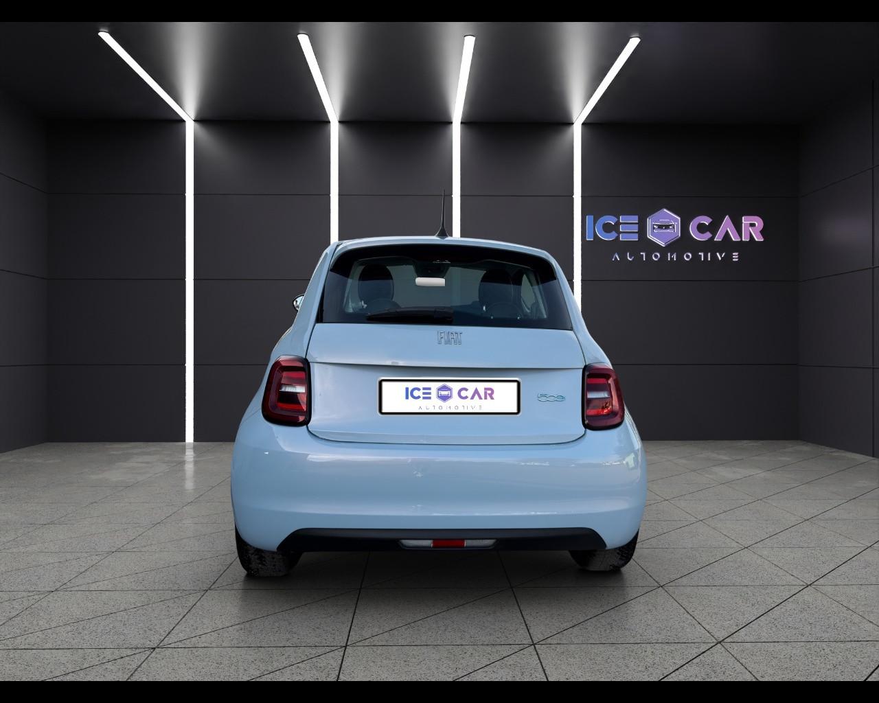 FIAT 500e - 500e Berlina 42 kWh Icon