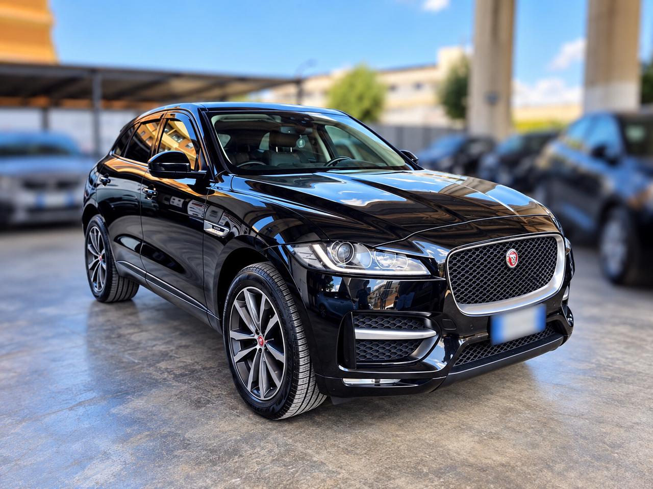 Jaguar F-Pace 2.0 D 180 CV AWD aut. R-Sport