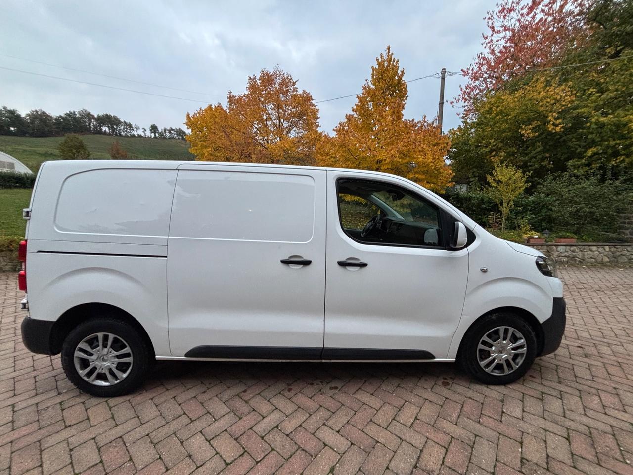 Citroen Jumpy 2.0 BlueHDi 120 CV 3 POSTI - 12/2017