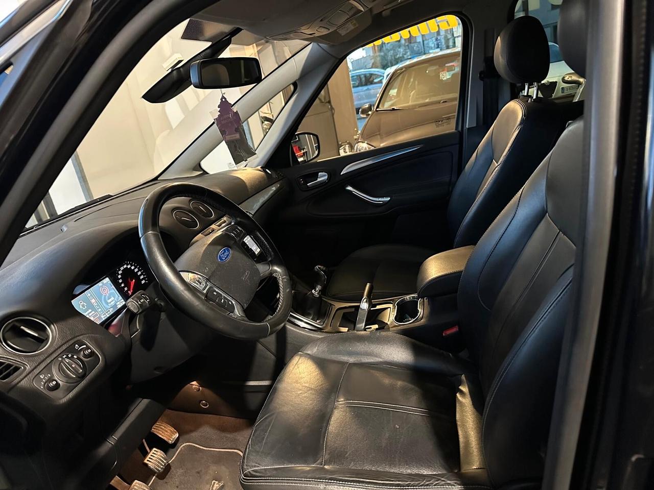 Ford S-Max 2.0 TDCi 163CV New Titanium