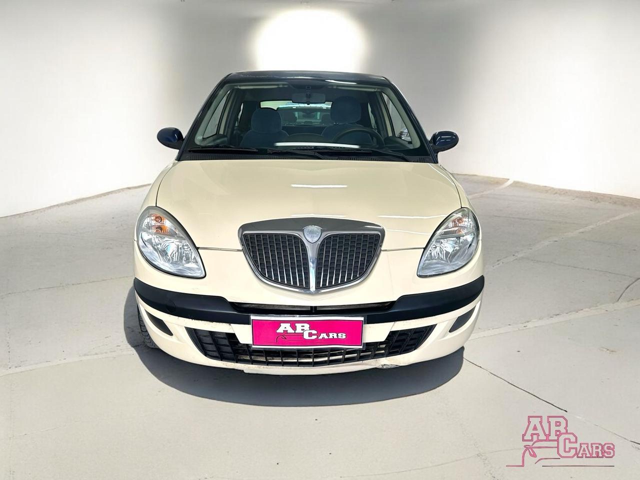 Lancia Ypsilon 1.2 Argento NEOPATENTATI