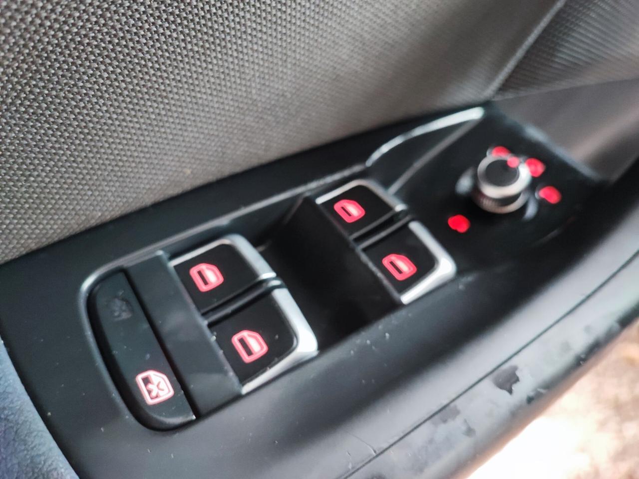 Audi Q3 2.0 TDI S tronic Business SPORT