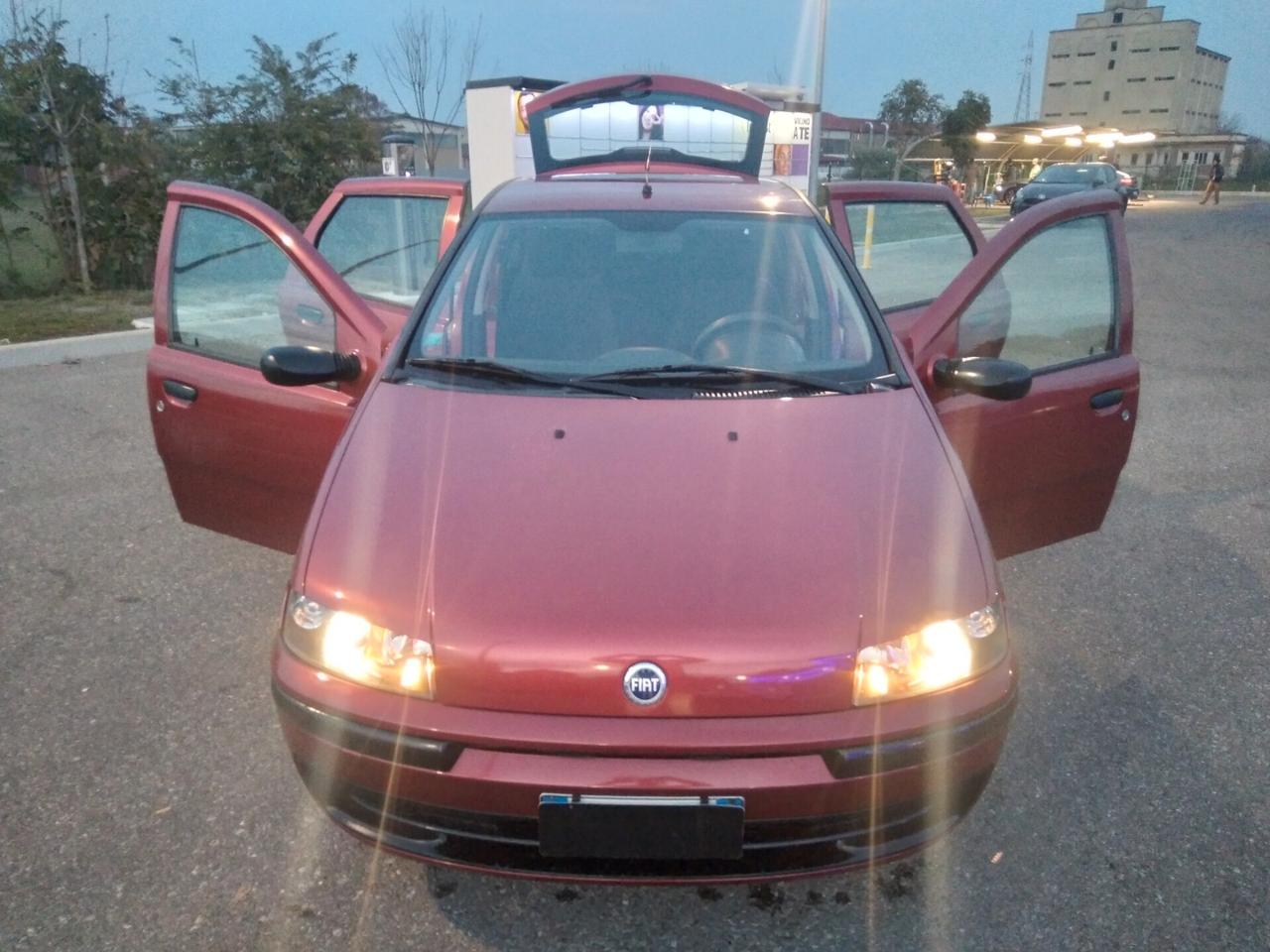 Fiat Punto 1.2i 60cv cat 5 porte ELX x neopatentati