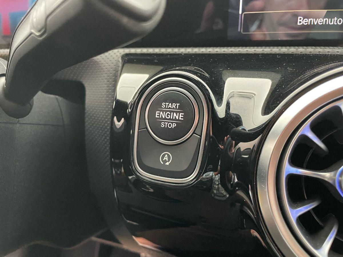 MERCEDES CLA 200d PREMIUM AMG