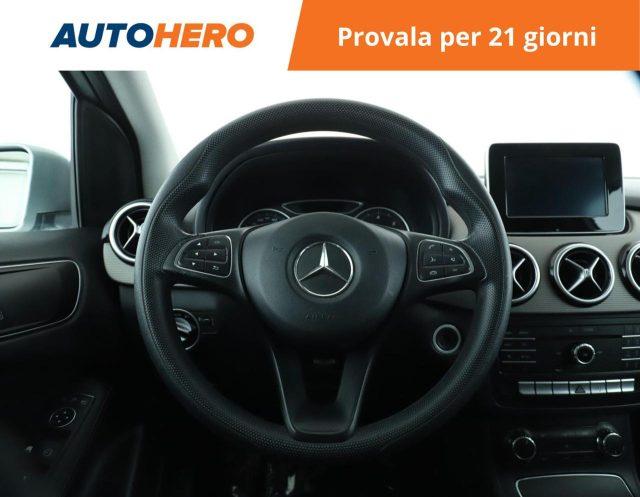 MERCEDES-BENZ B 180 d Business