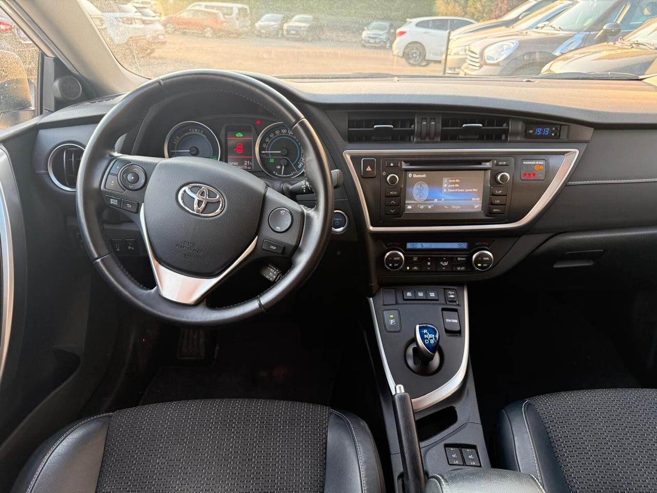Toyota Auris 1.8 Hybrid Lounge