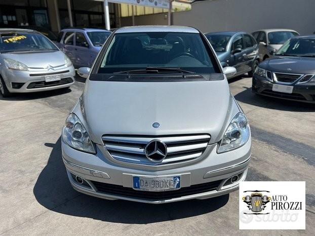 MERCEDES CLASSE B180 del 2006 con 300000KM