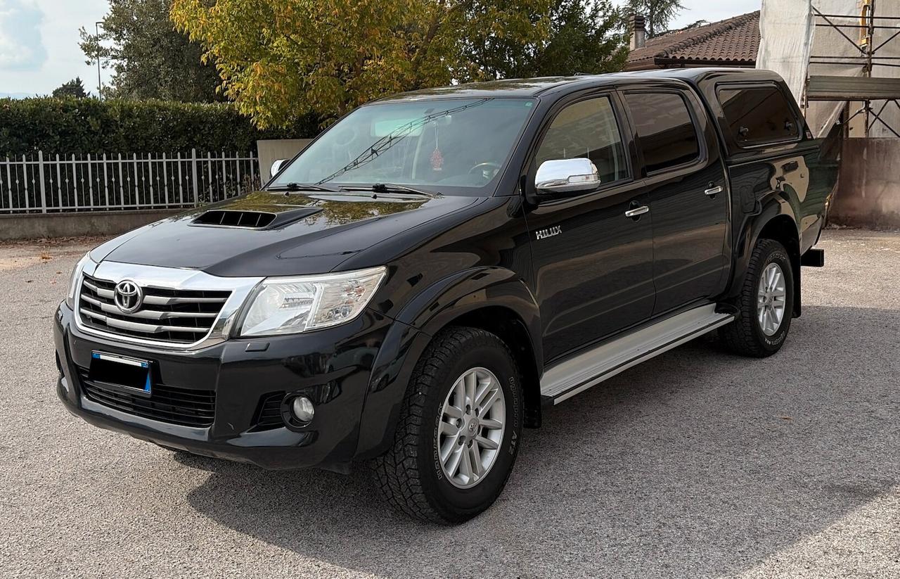 Toyota Hilux 3.0 D-4D aut.4WD 4p. DC Stylex