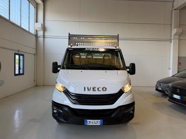 IVECO Daily 35C16H BTor3.0HPT PC-RGCabinato ribaltabile trilat
