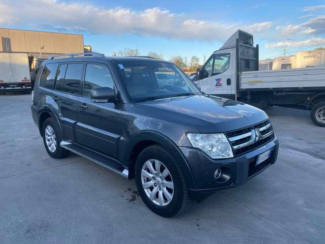 Mitsubishi Pajero 3.2 cr Instyle 200cv auto 7posti