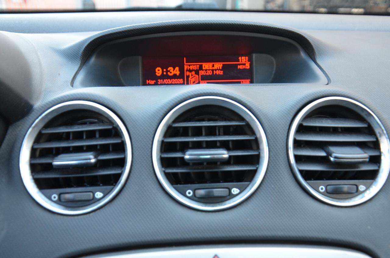 Peugeot 308 1.6 e-HDi 112CV Stop&Start CC Allure