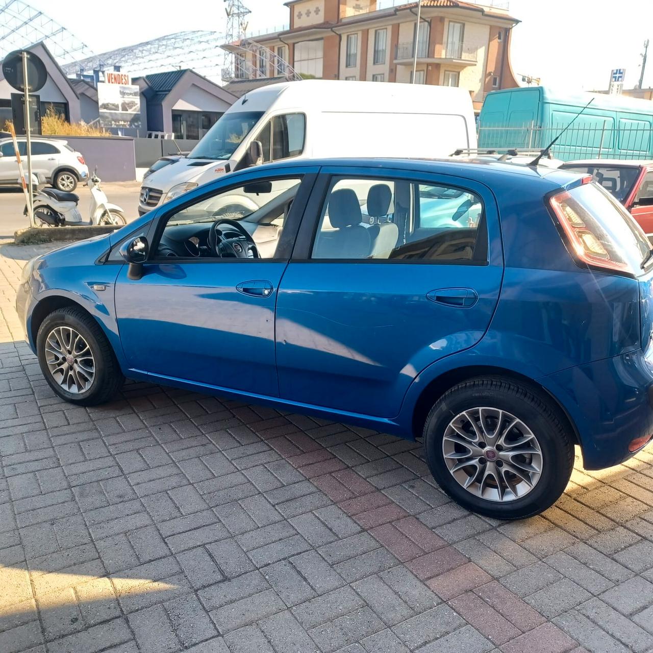 126628KM PUNTO EVO 1.4 NEOPATENTATI BEN CONSERVATA
