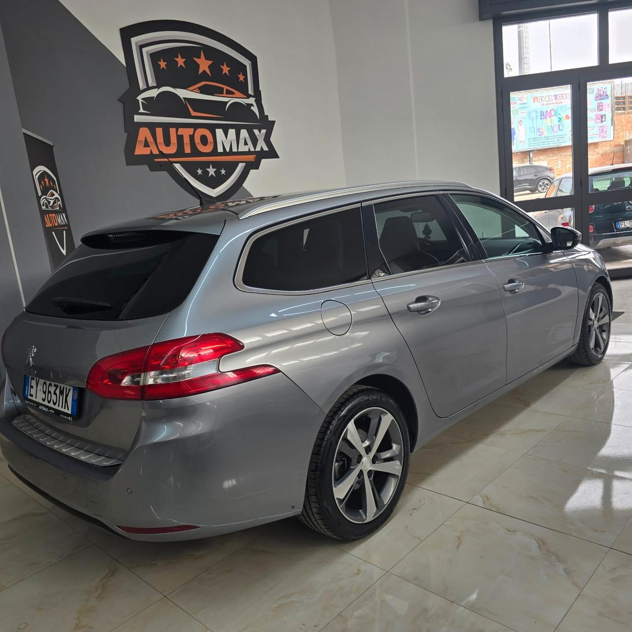 Peugeot 308 BlueHDi 120 S&S EAT6 SW Allure