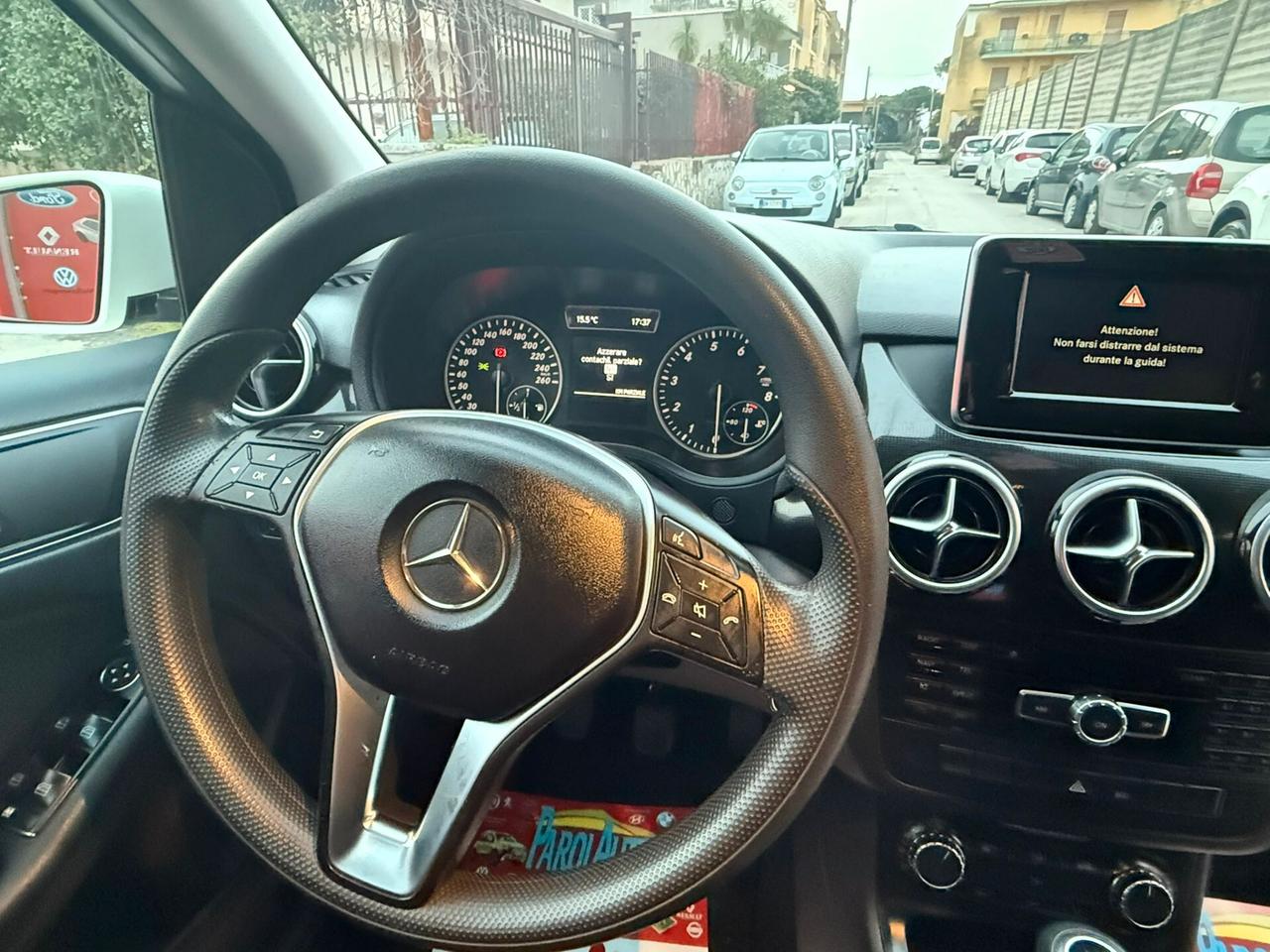 Mercedes-benz B 180 1.6 122cv Premium - 2013