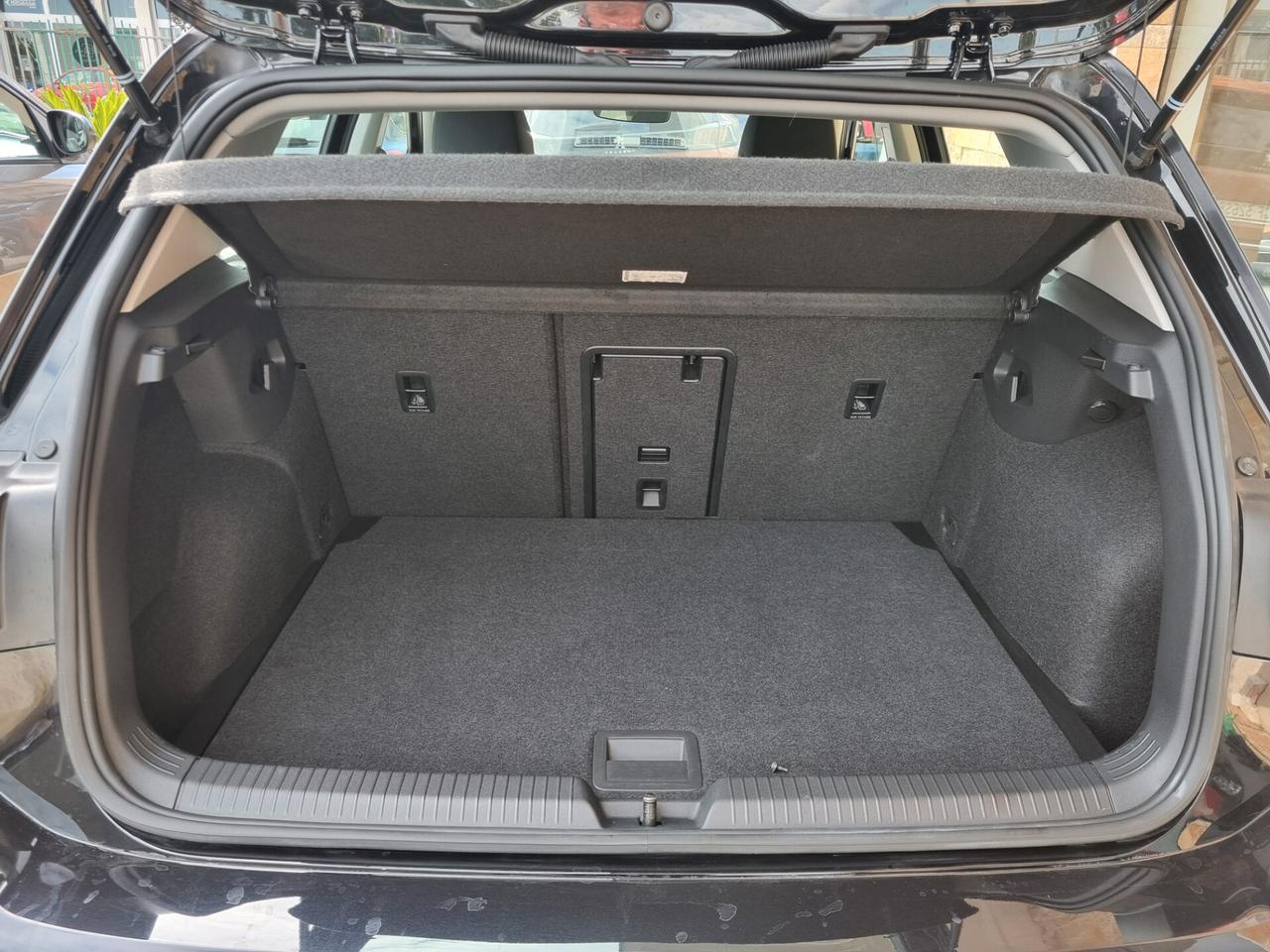 Volkswagen Golf 1.0 eTSI EVO DSG Life