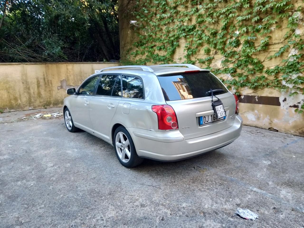 Toyota Avensis 2.2 D-4D 16V Station Wagon