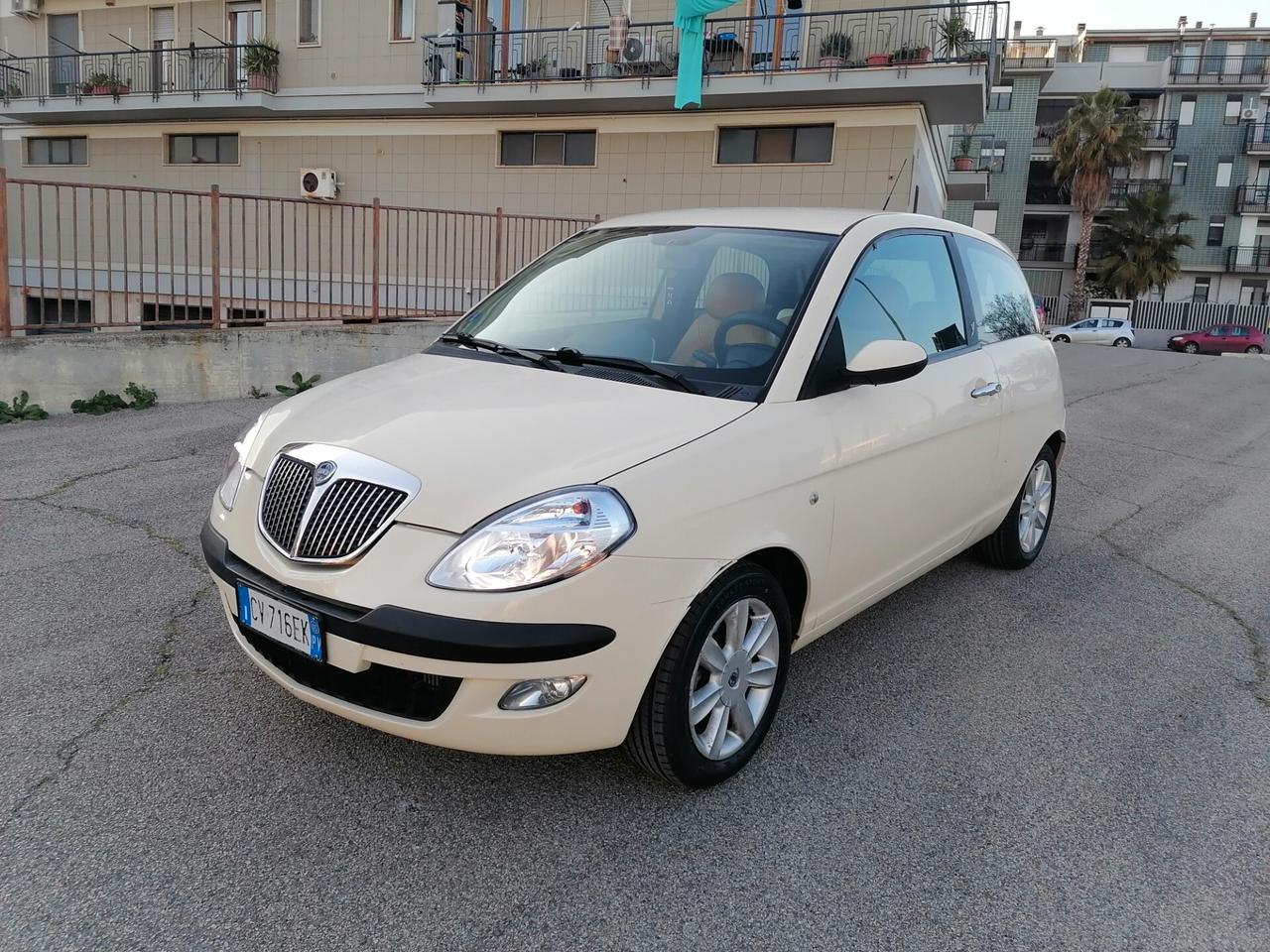 Lancia Ypsilon 1.3 Multijet 16V Platino