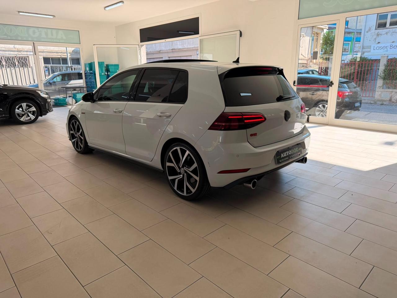 Volkswagen Golf GTI Performance 2.0 245 CV TSI DSG 3p. BMT