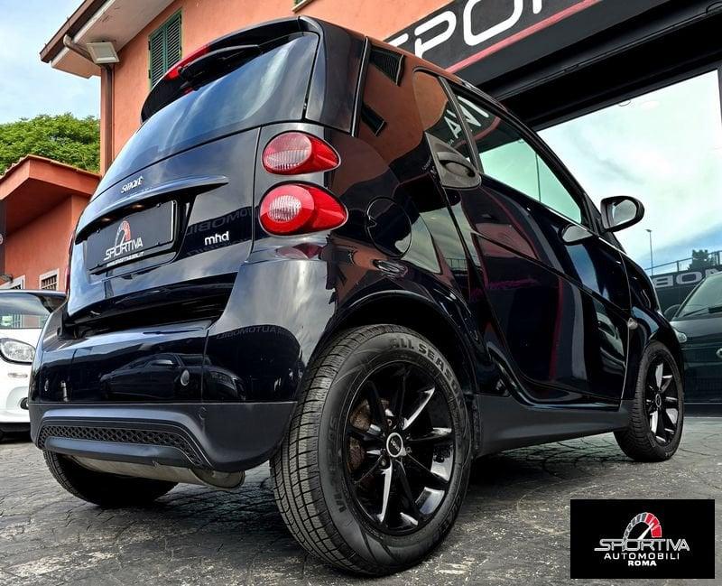 smart fortwo 69000KM TOTAL BLACK UNIPRO!