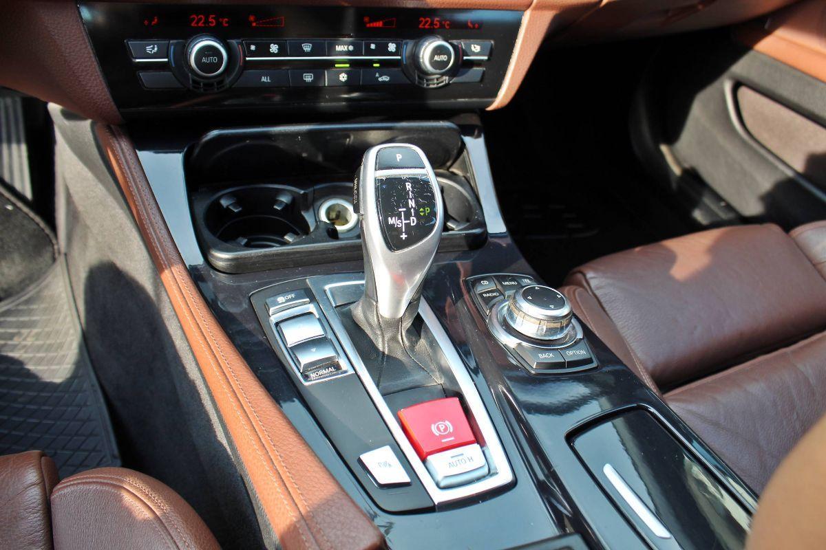BMW - Serie 5 Touring - 520d Futura