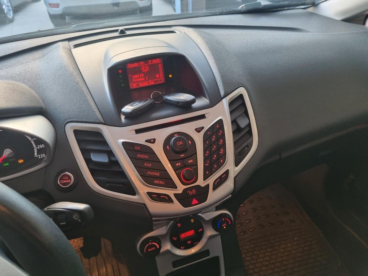 Ford Fiesta 1.4 TDCi 5p. Titanium