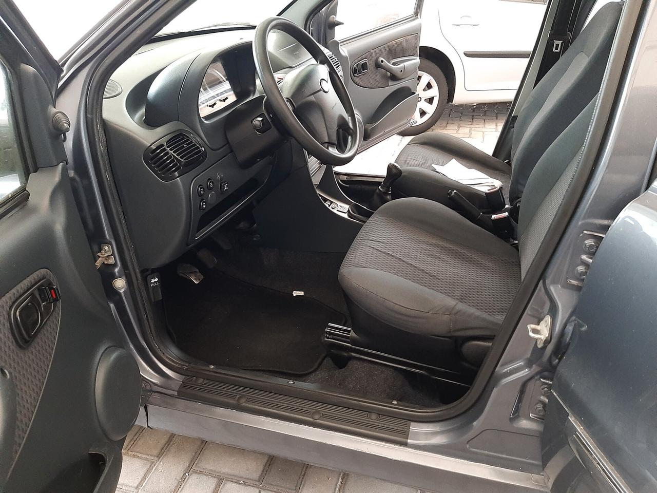 Tata Indica NON FUNZIONANTE