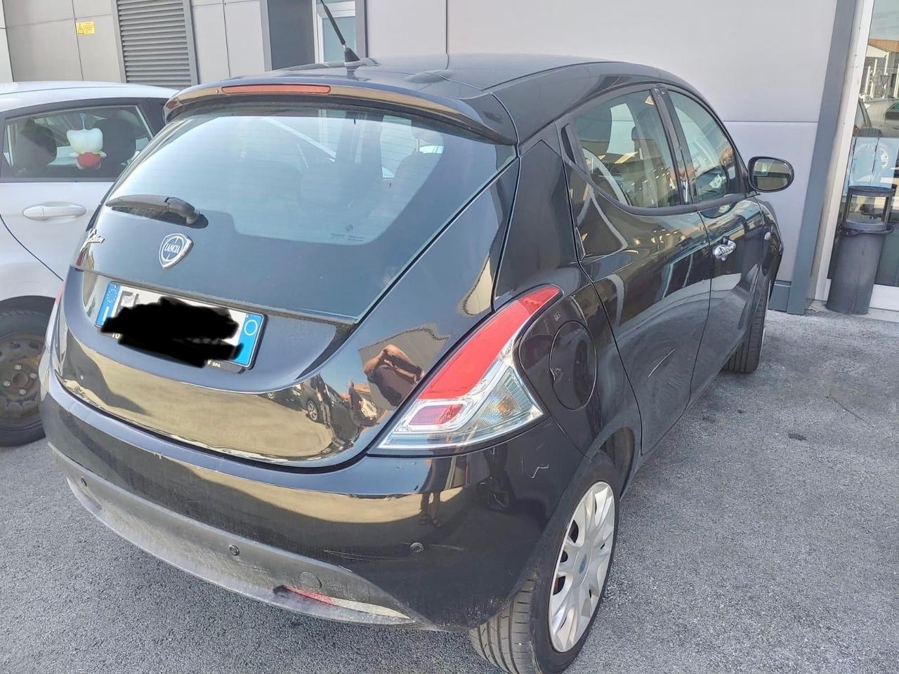 Lancia Ypsilon 1.2 GPL Ecochic neopatentati unipro