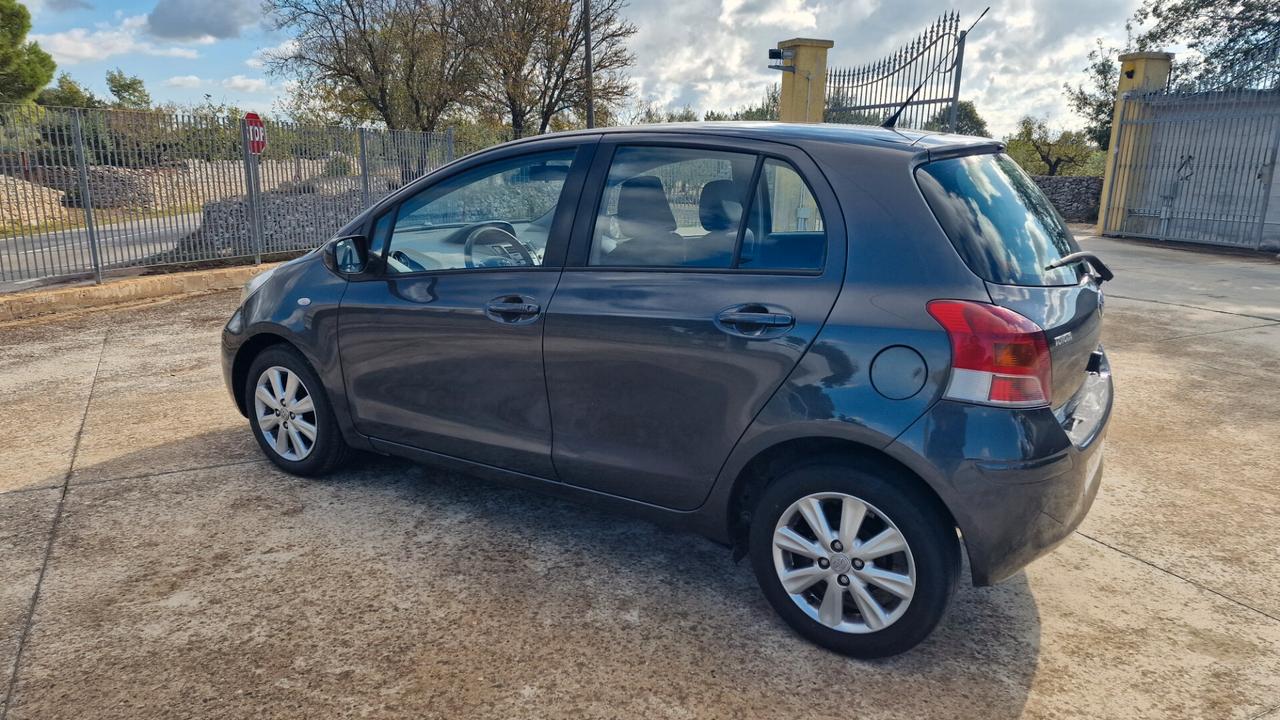Toyota Yaris 1.3 5 porte Sol