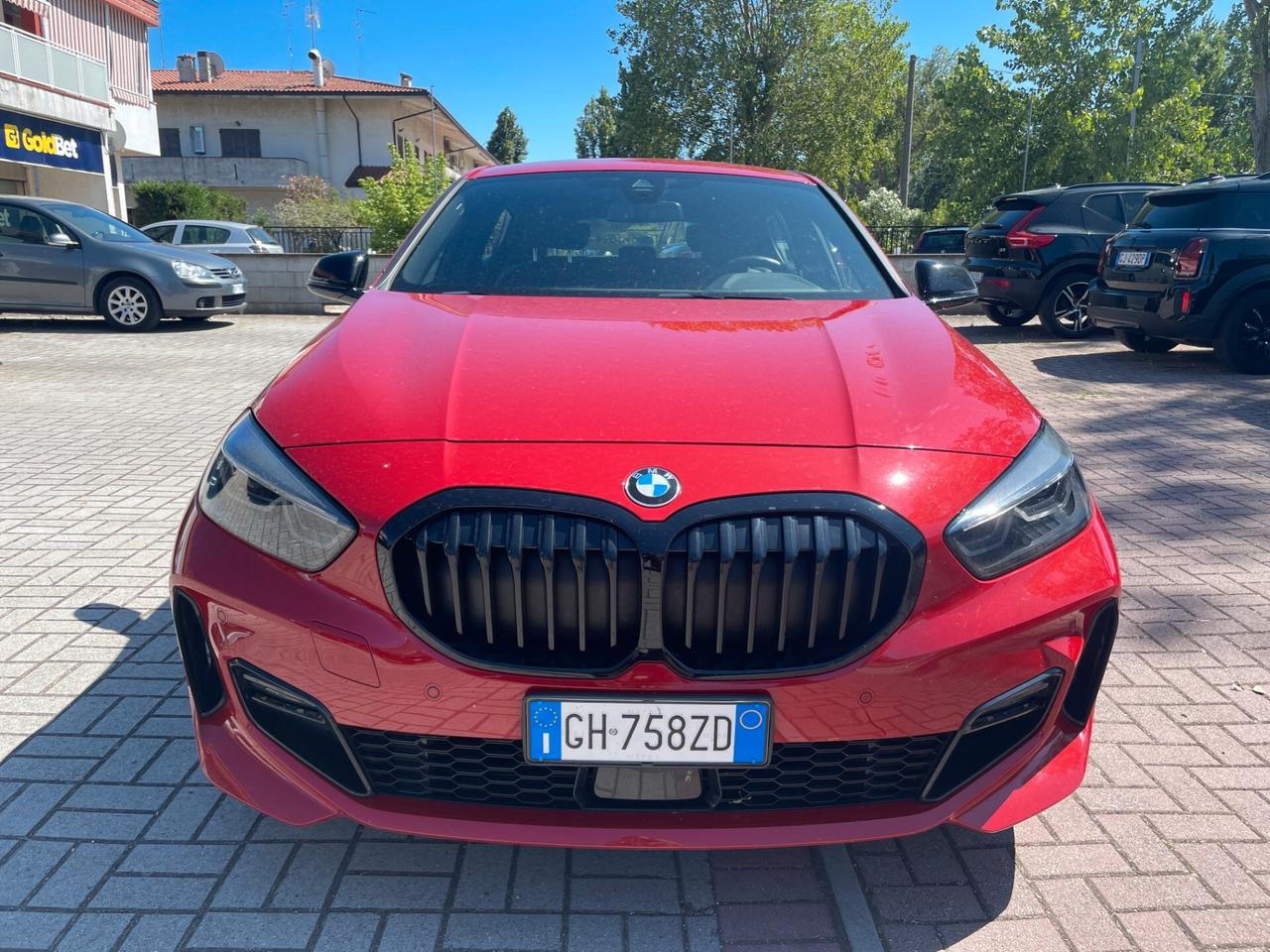 Bmw 116 116d 5p. Msport