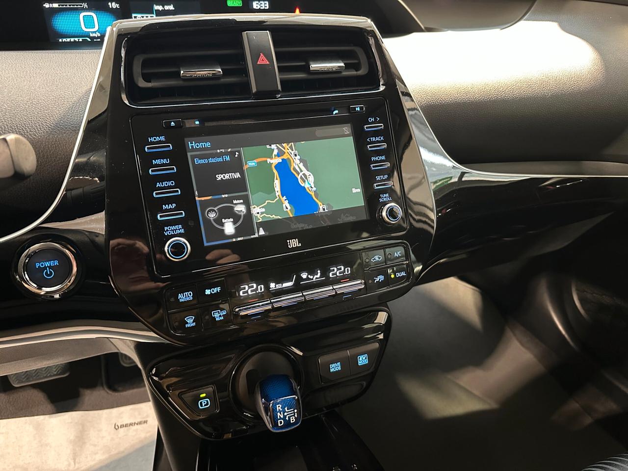 Toyota Prius 1.8 AWD Lounge
