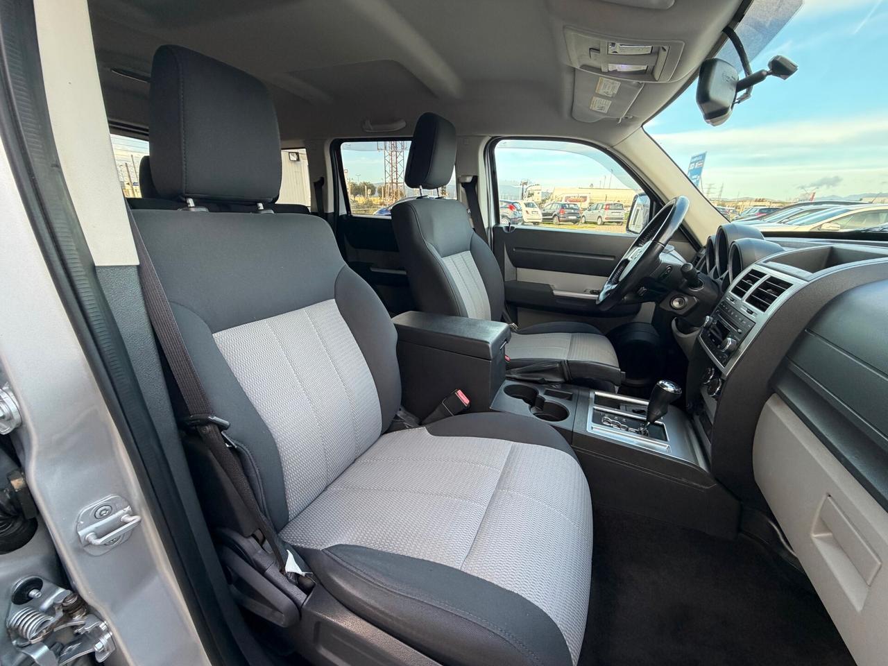 DODGE Nitro 2.8 CRD 4WD