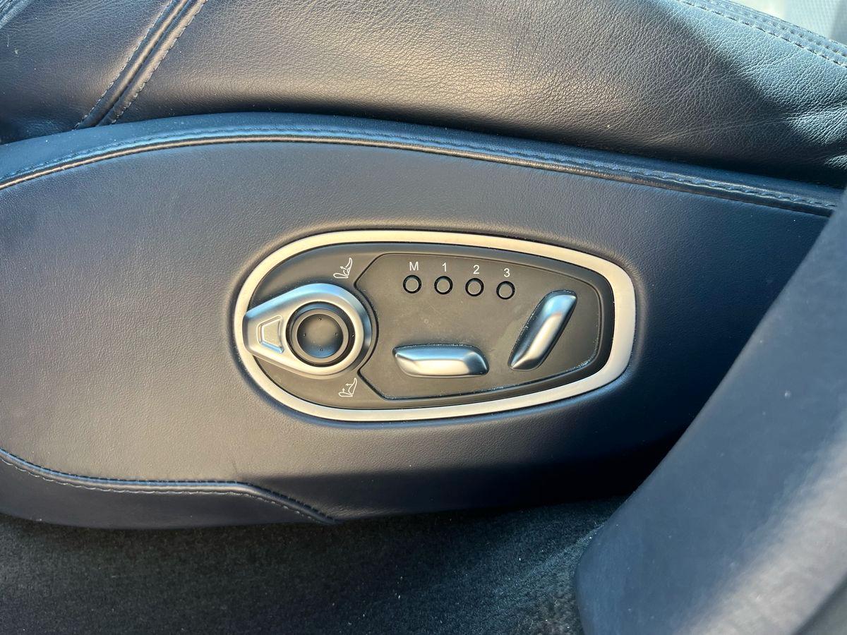 ASTON MARTIN DBX 4.0 auto