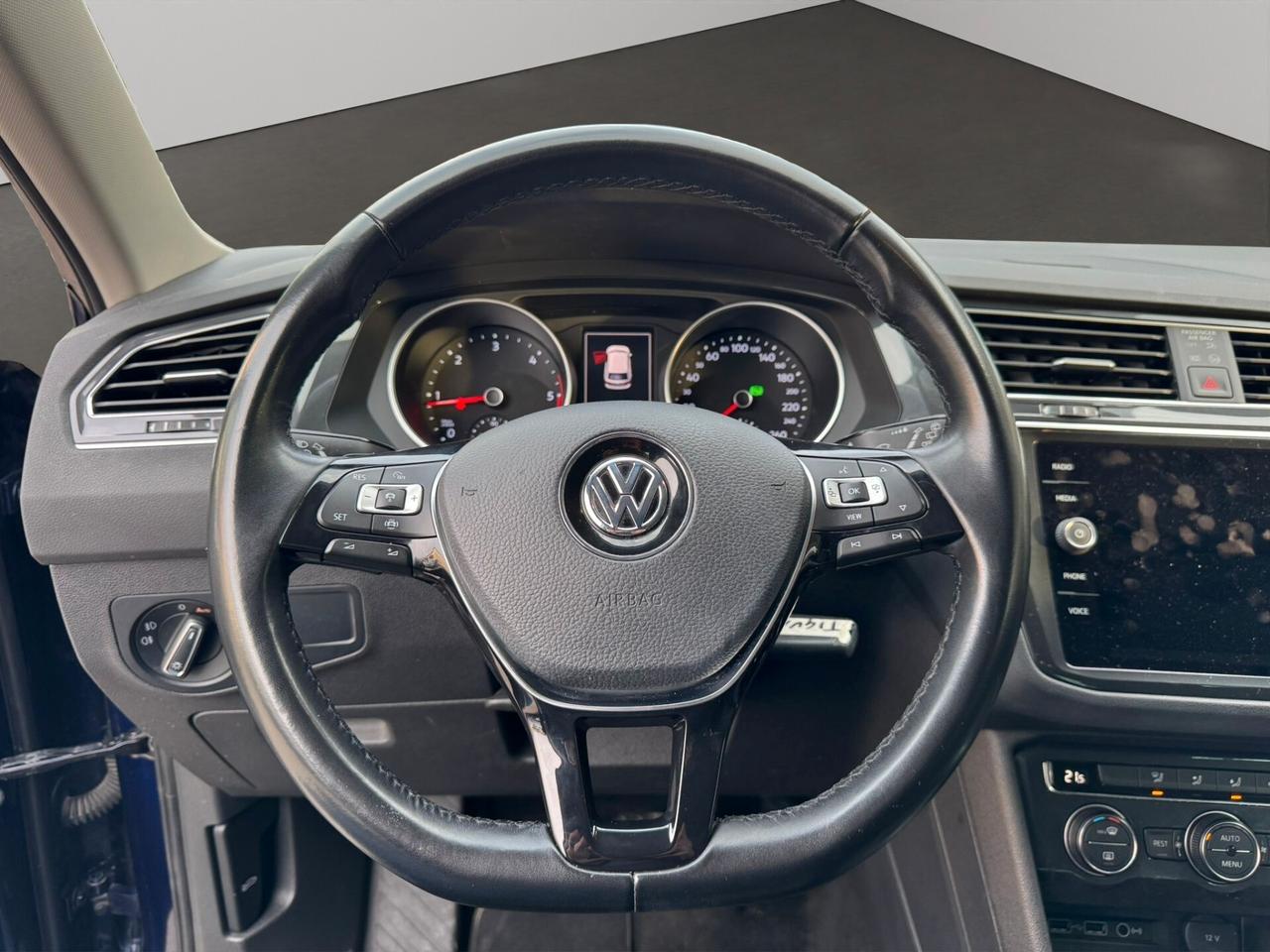 Volkswagen Tiguan 2.0 TDI SCR DSG 4MOTION Business BMT