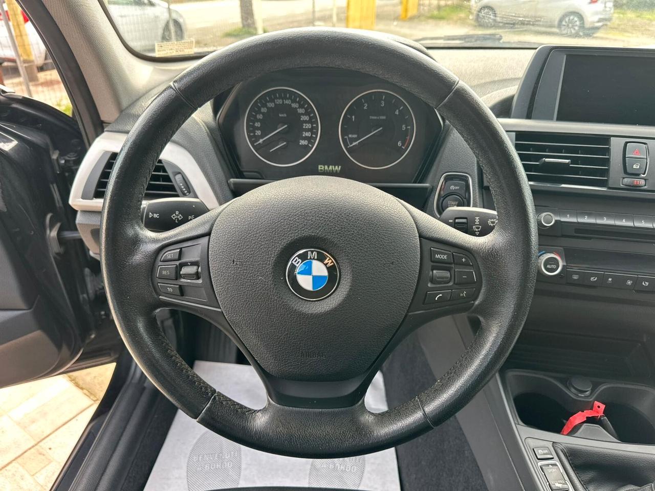 Bmw 114d 5p. Urban 2013