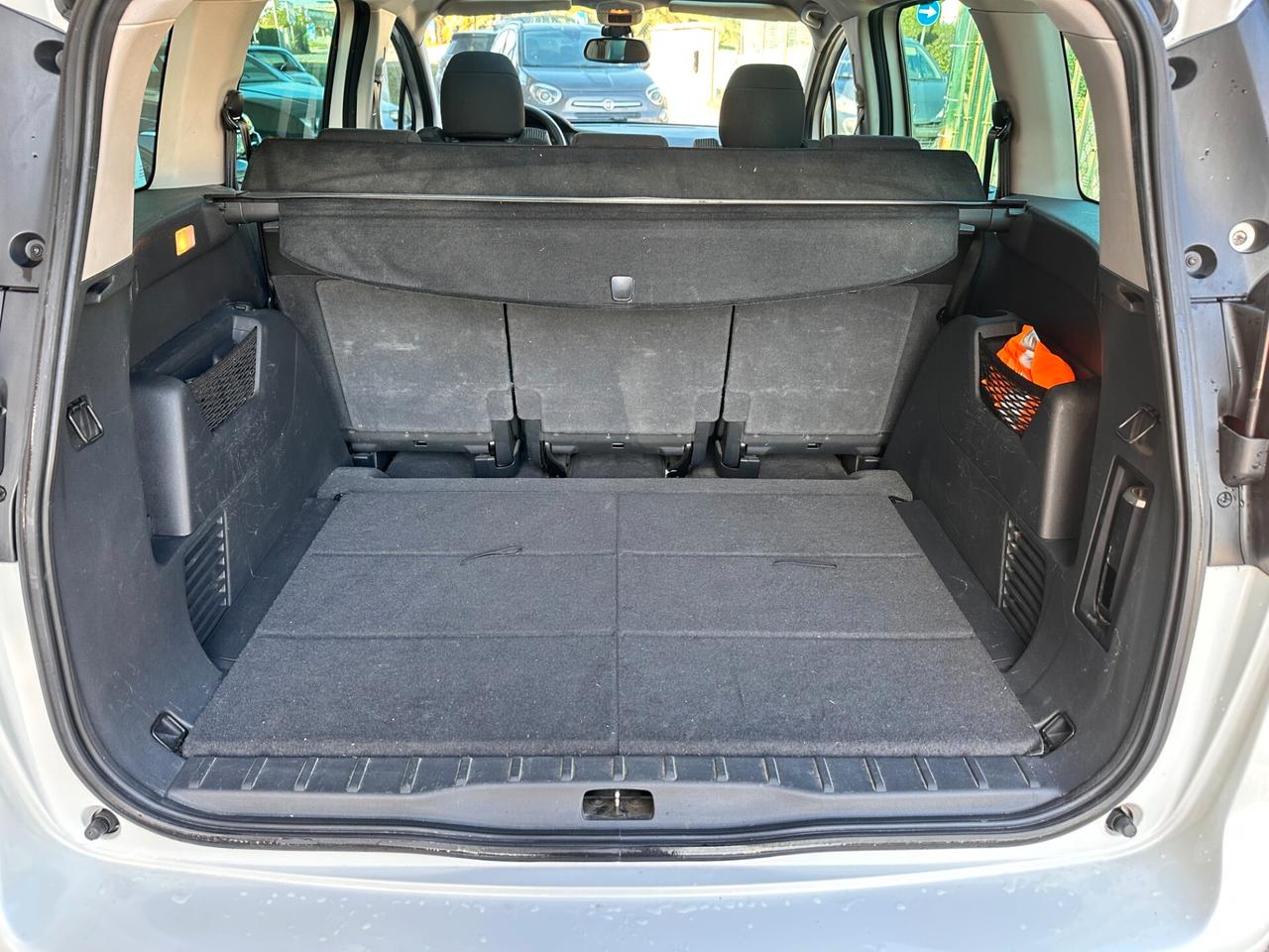 Peugeot 5008 1.6 HDi 112CV Business