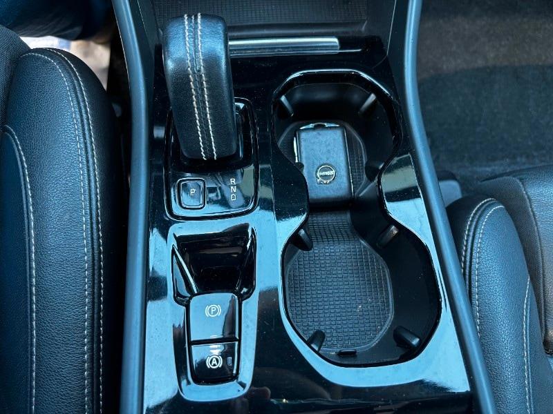 VOLVO XC40 (2017-->) XC40 D3 Geartronic R-design