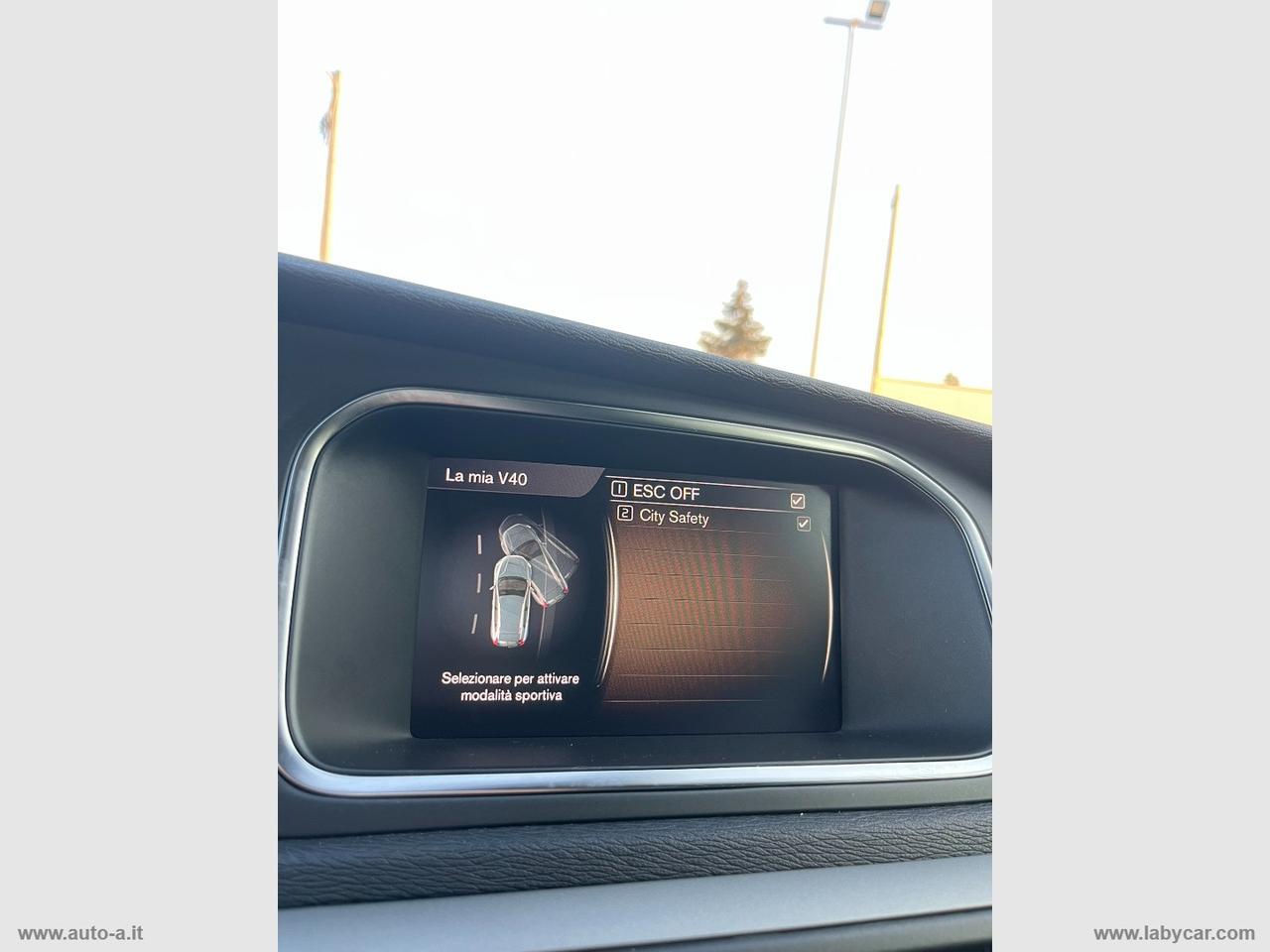 VOLVO V40 D2 Geartronic CROSS COUTRY