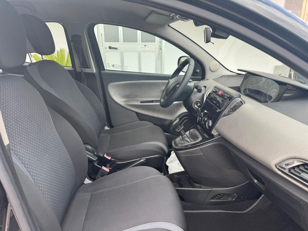 Lancia Ypsilon 1.2 GPL 69 CV 5 porte S&S Silver