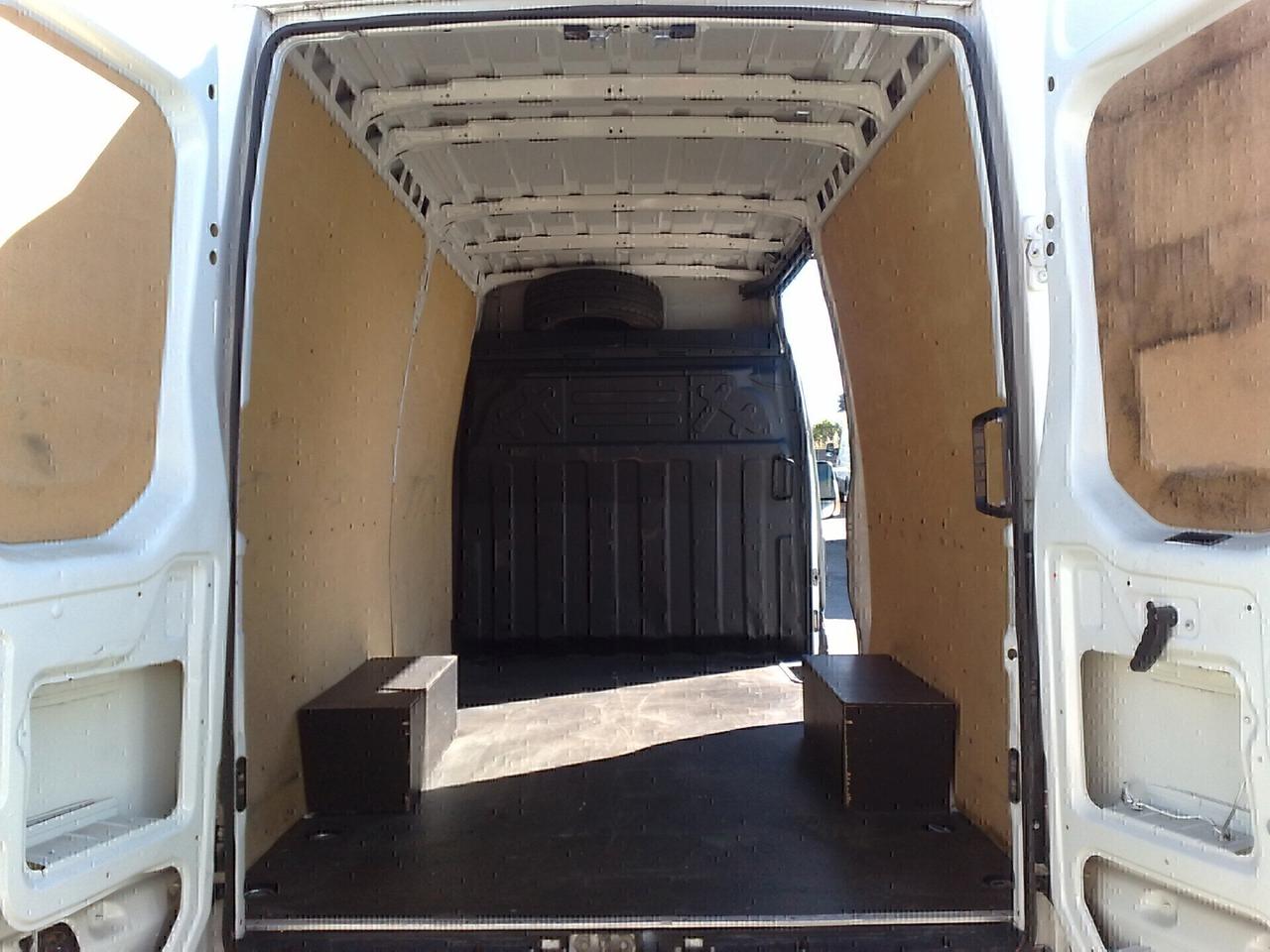 Iveco Daily 35s14 2.3hpt furgone di serie - 2018